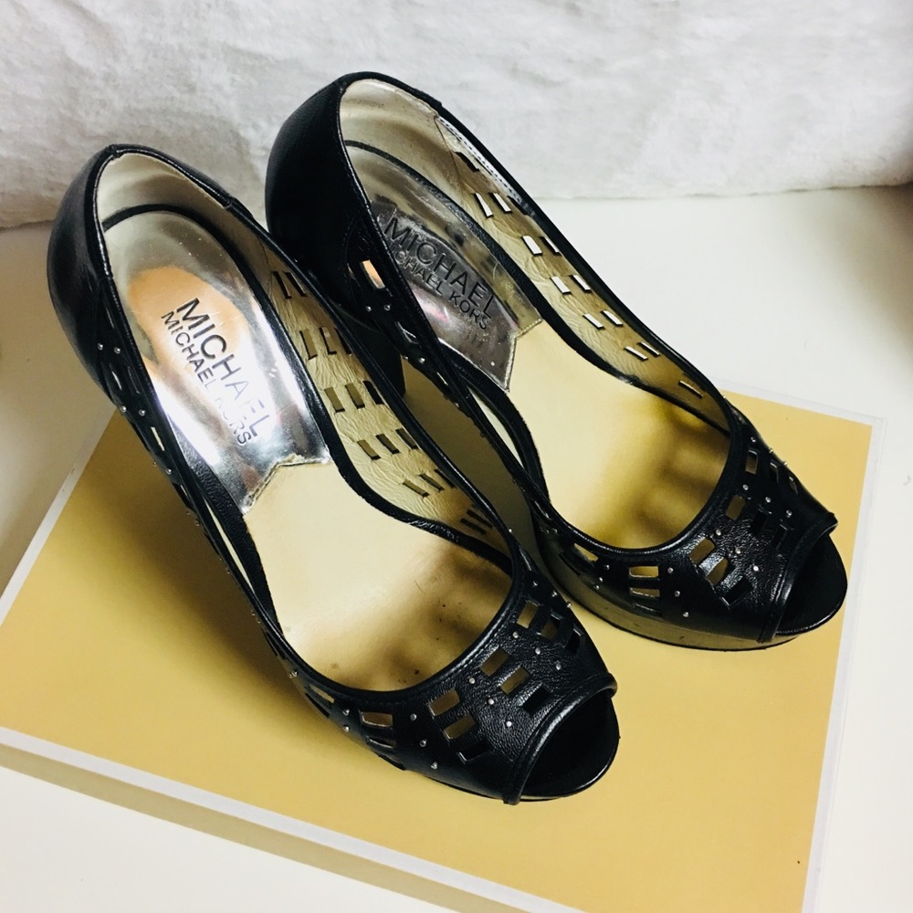 MICHAEL KORS PLATFORM SHOES